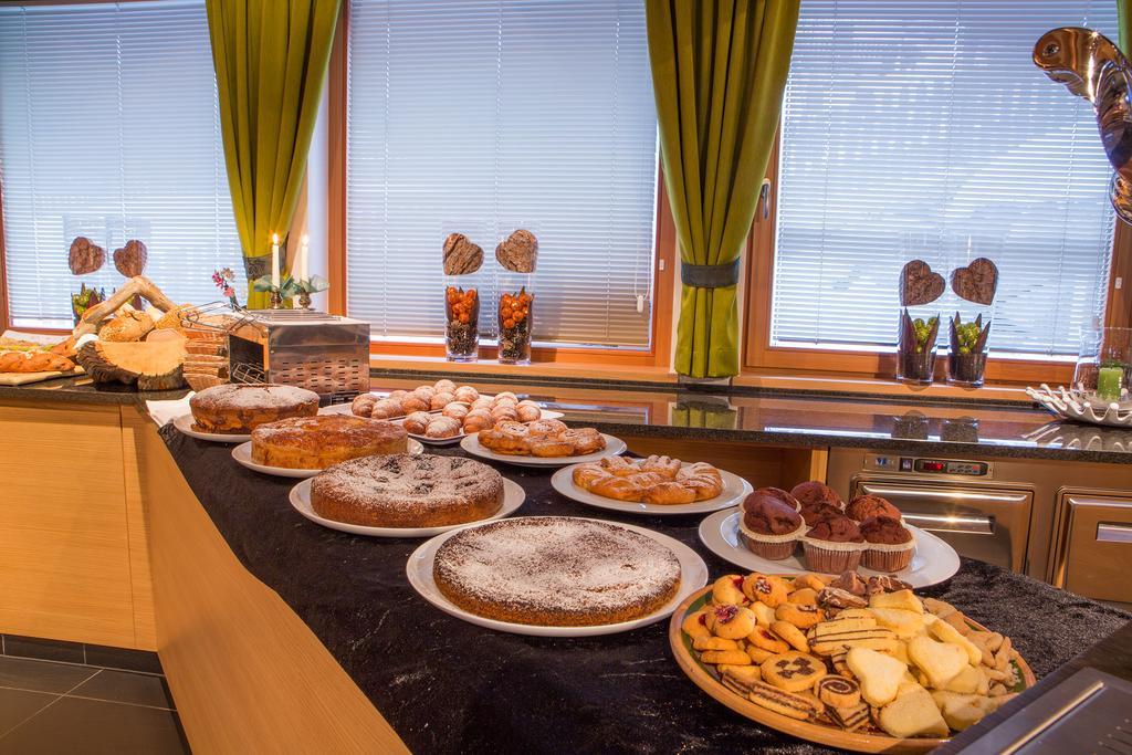 Hotel Rezia La Villa  Zewnętrze zdjęcie