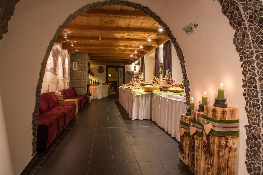 Hotel Rezia La Villa  Zewnętrze zdjęcie