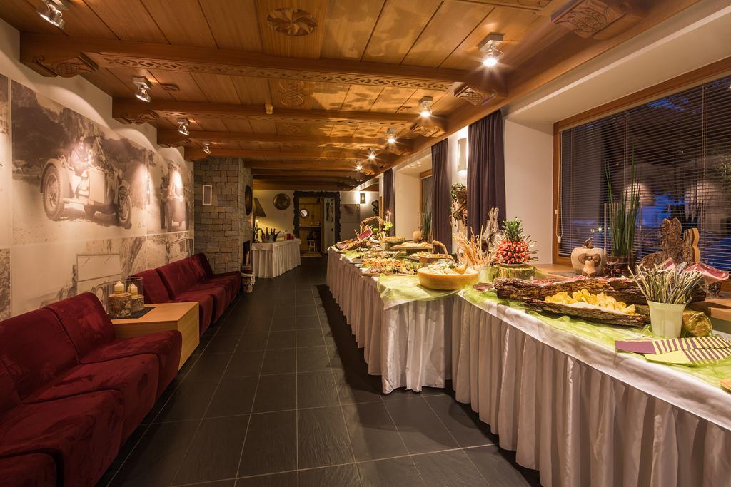 Hotel Rezia La Villa  Zewnętrze zdjęcie