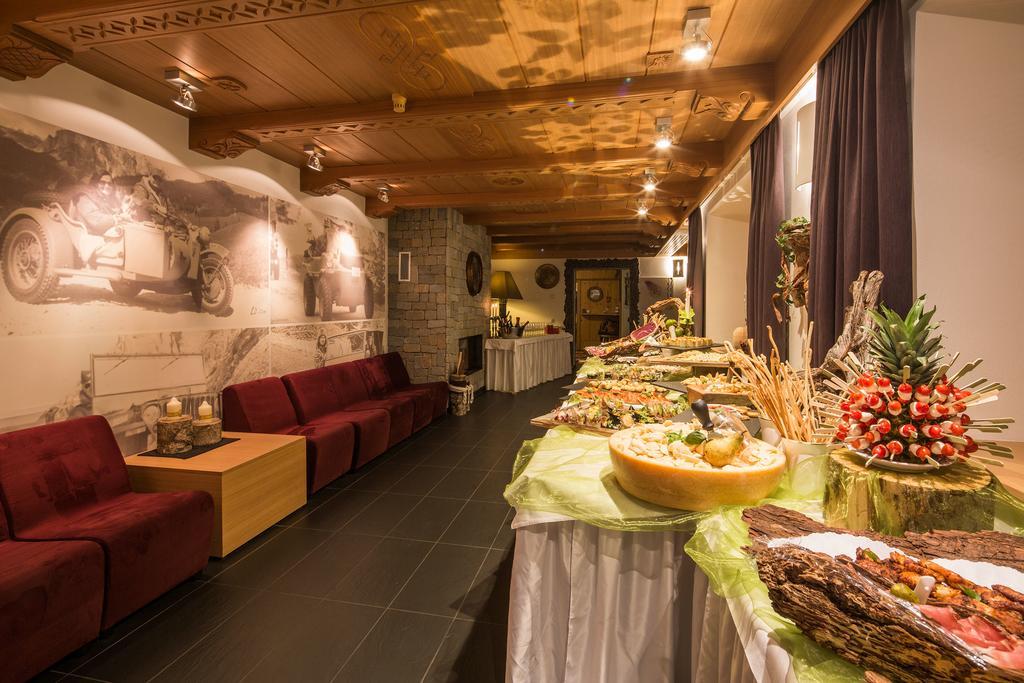 Hotel Rezia La Villa  Zewnętrze zdjęcie