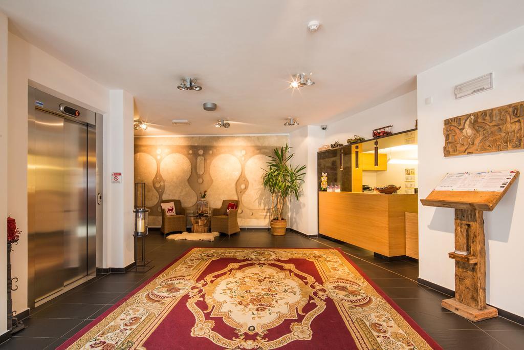 Hotel Rezia La Villa  Zewnętrze zdjęcie